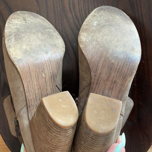 Booties - Picture 3 of 4